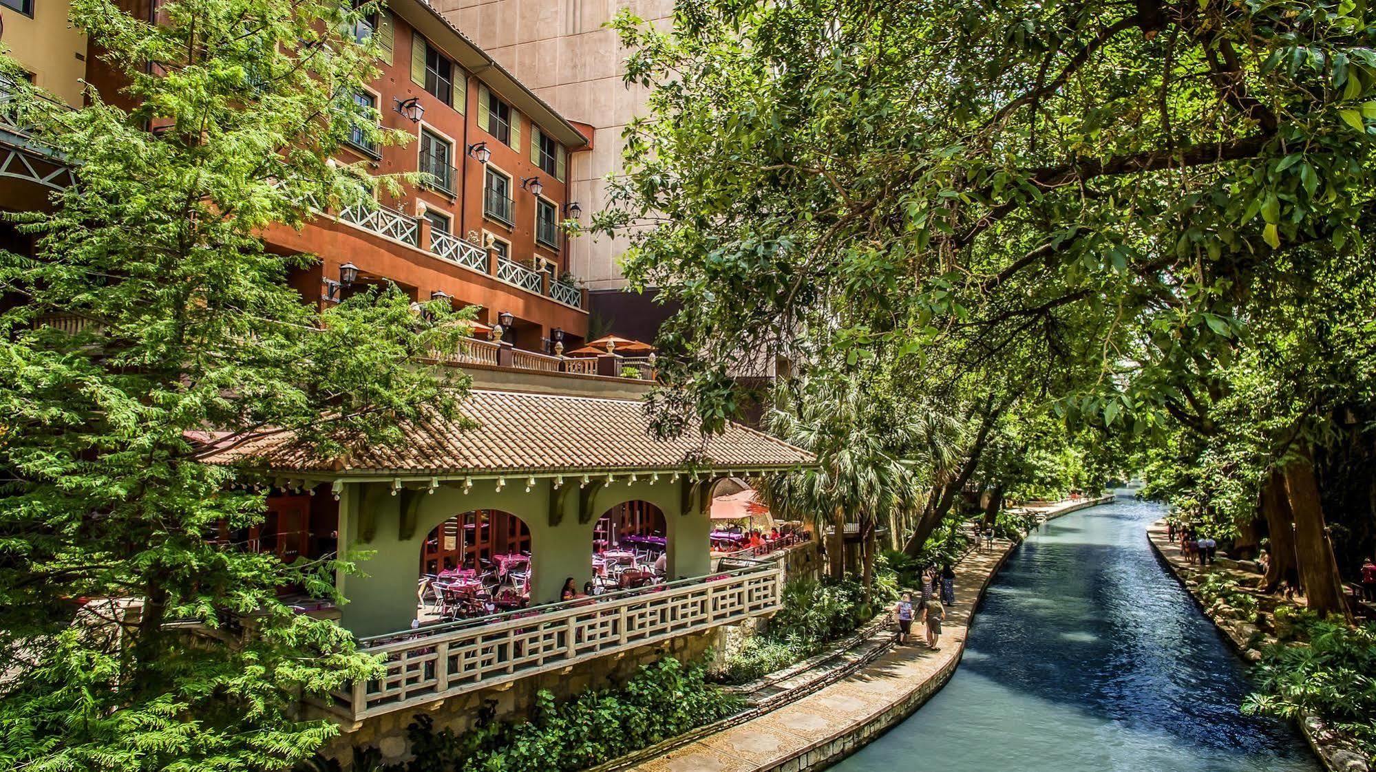 Hotel Valencia Riverwalk 4*