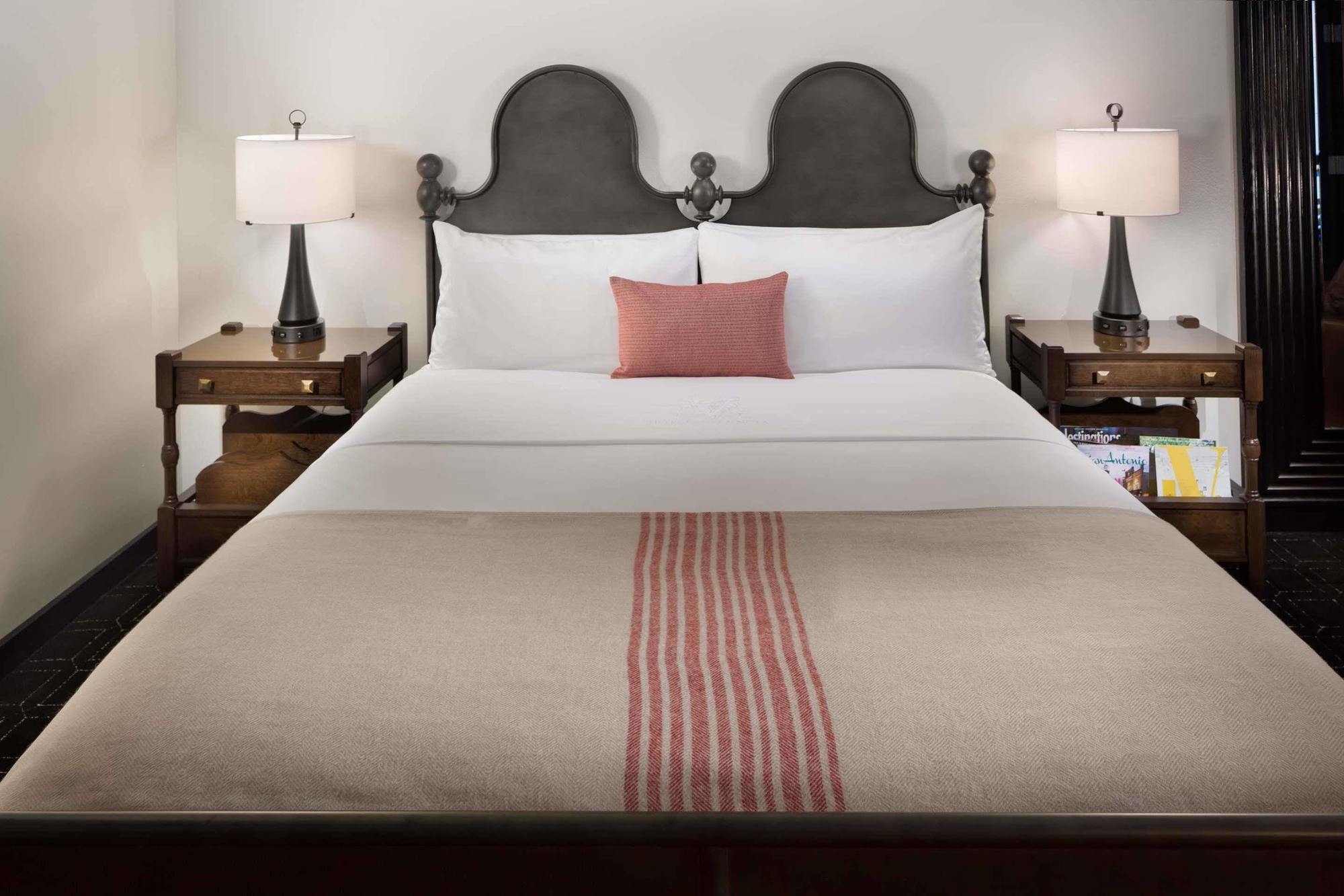 Valencia Riverwalk Hotel San Antonio
